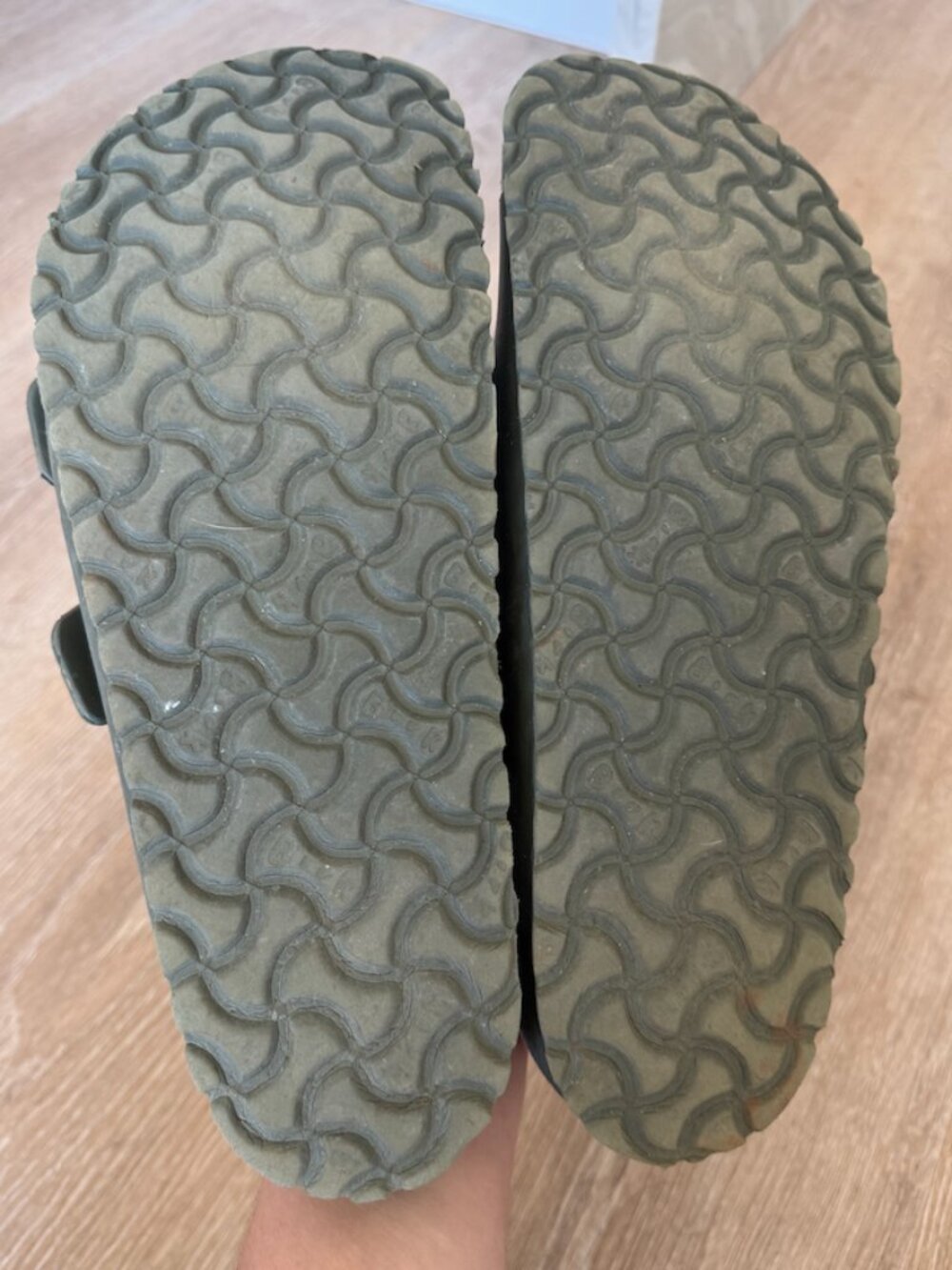BRAND NEW Birkenstock Green Arizona Sandals in Size 43 - Picture 7 of 11